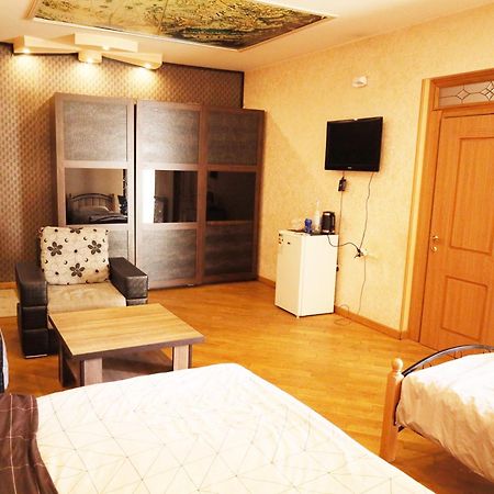 Art Hotel Erevan Esterno foto
